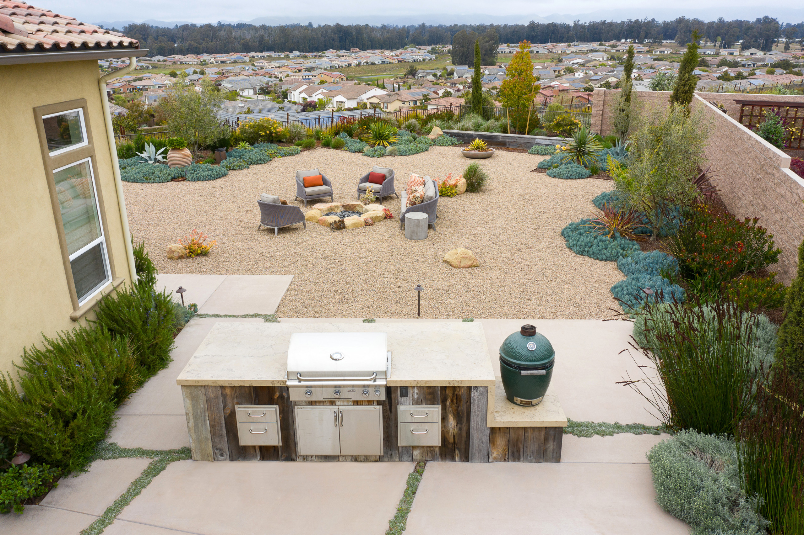 Trilogy Landscape and Outdoor Kitchen