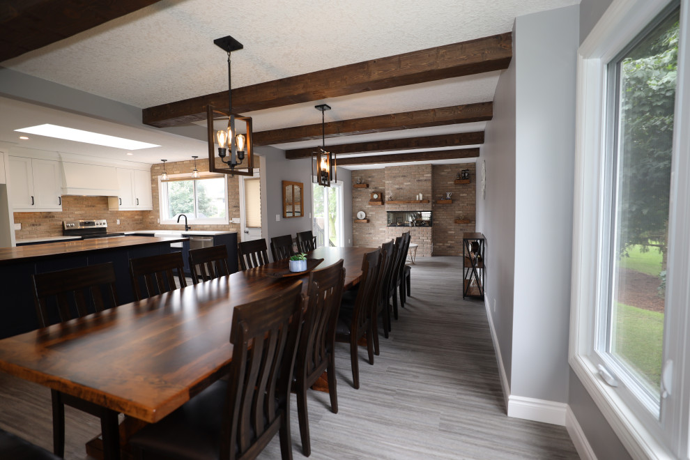 Kitchen - rustic kitchen idea