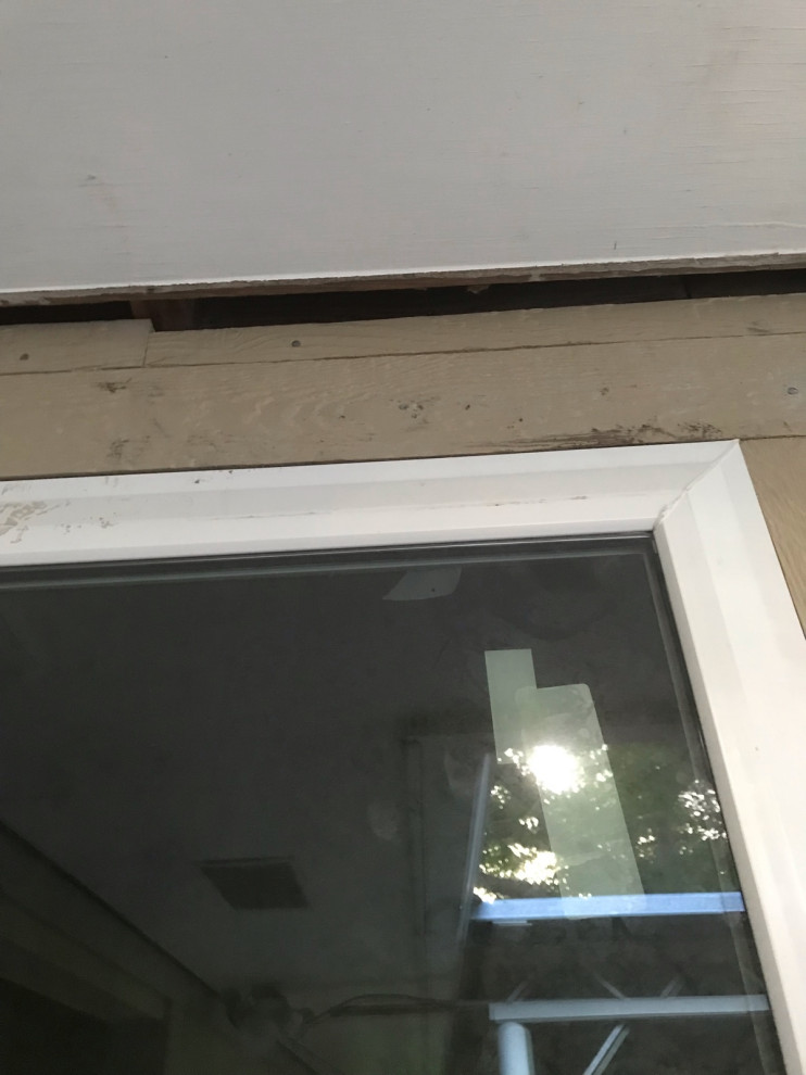 Is it normal to leave these gaps between siding and the roof?