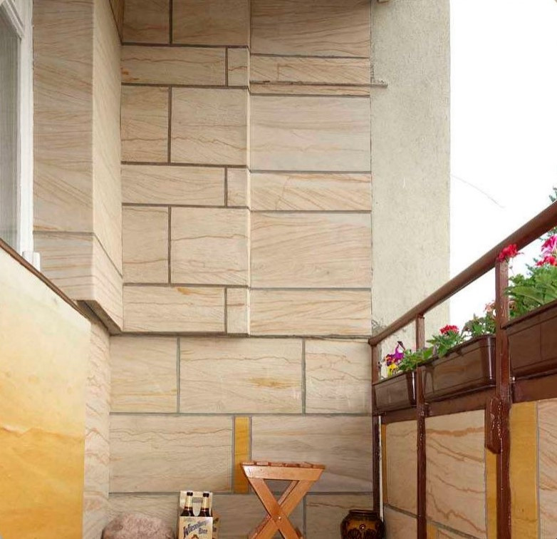 Отделка балкона