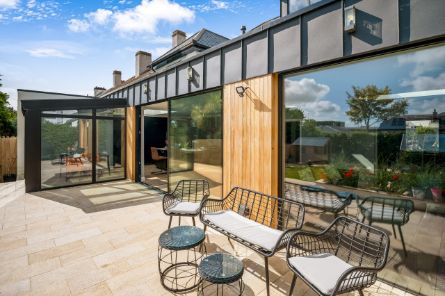 Mount Merrion contemporary-patio