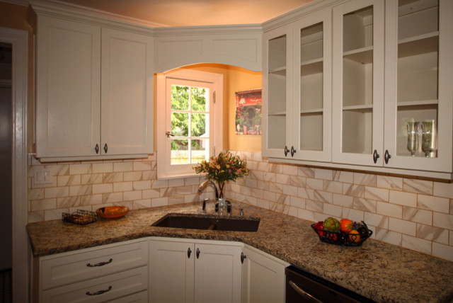 Design ideas for a traditional kitchen in Oklahoma City.