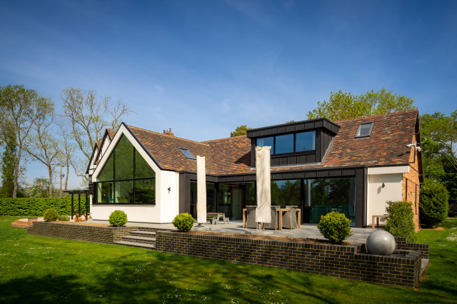 Grade II Listed Extension hus-og-facade