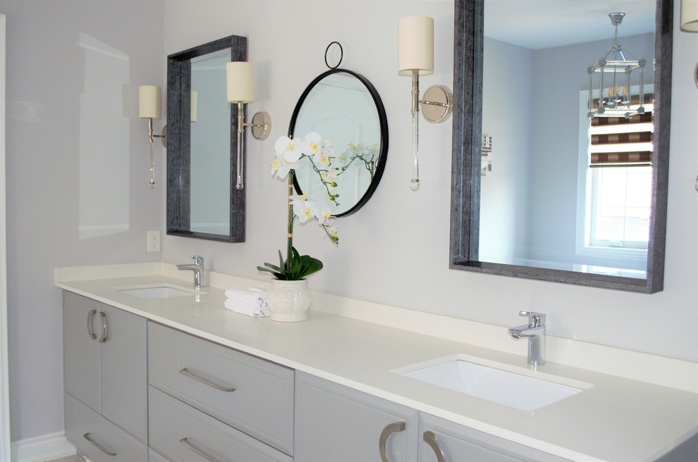 Home design - large transitional home design idea in Toronto