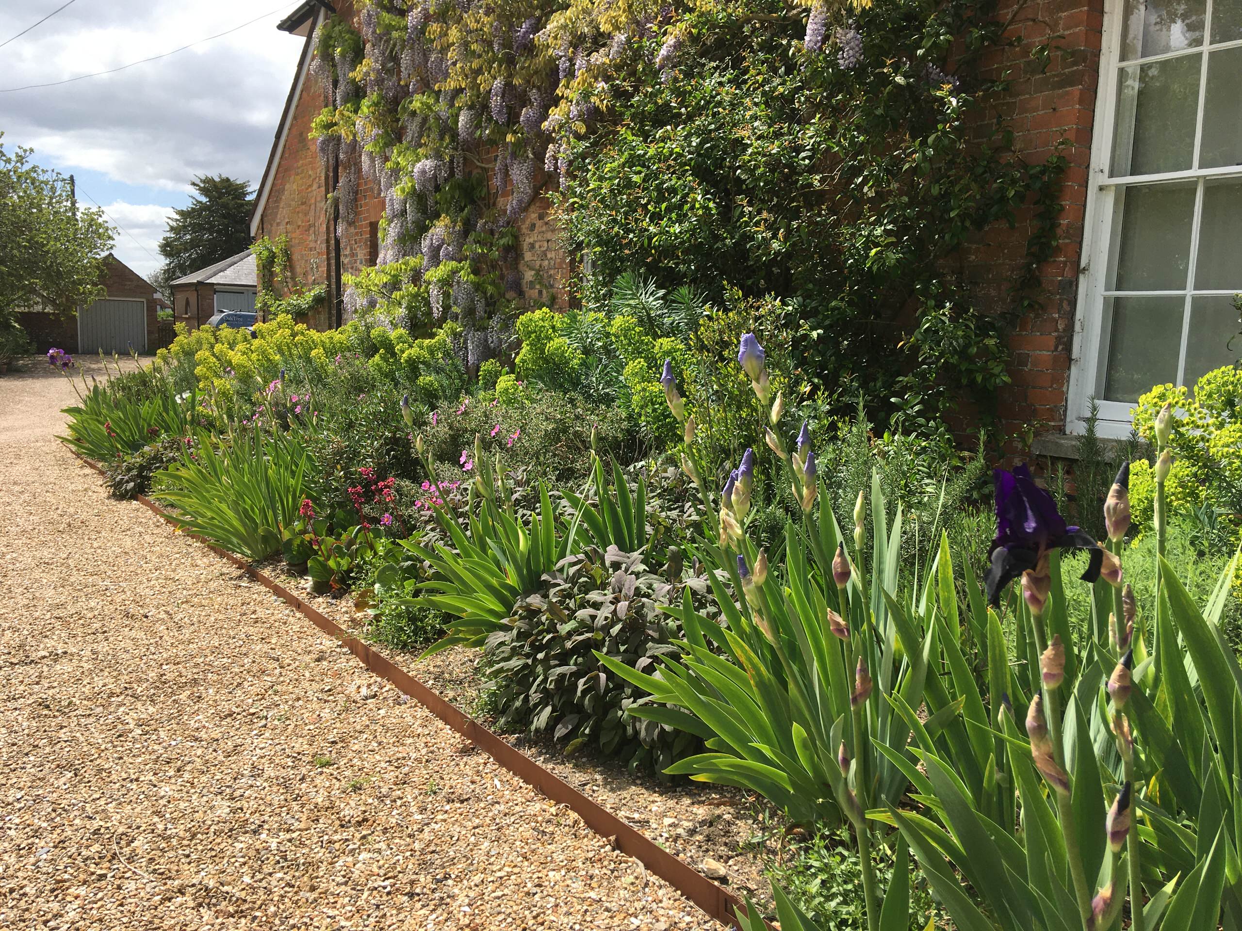 Large Country Garden