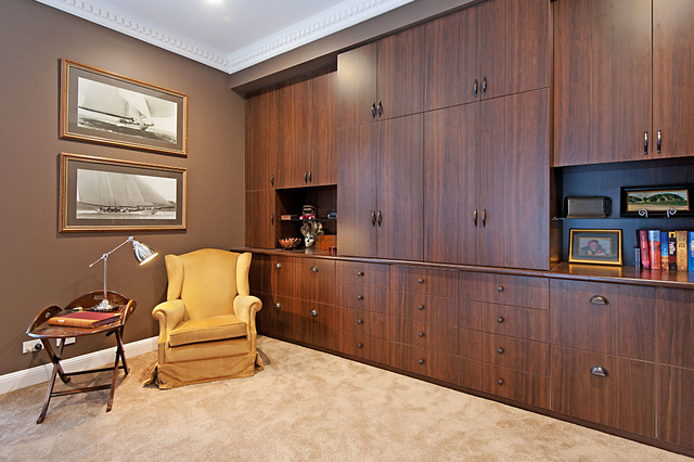 Study traditional-home-office-and-library