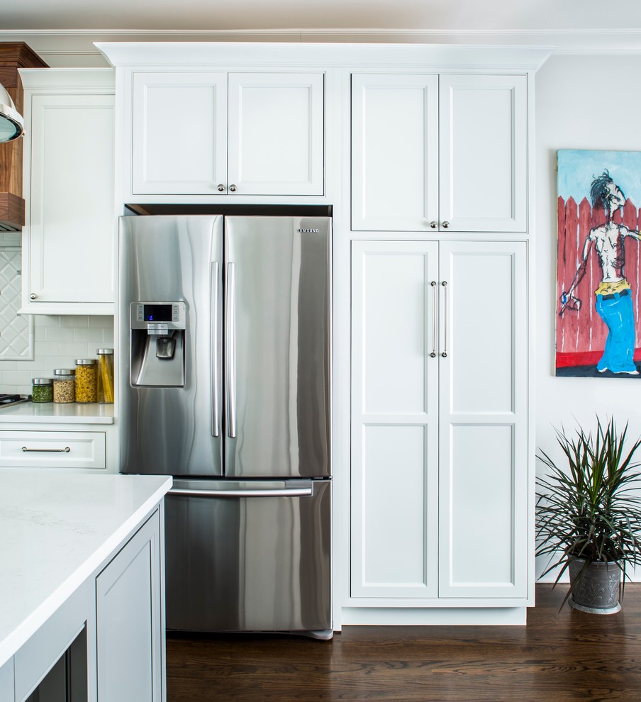 Transitional kitchen photo in Philadelphia