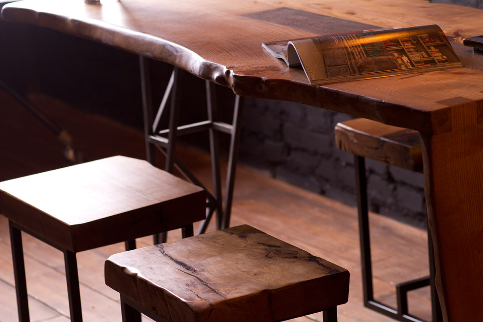 Лофт со столом