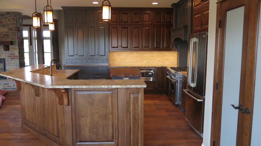 Kitchen - rustic kitchen idea