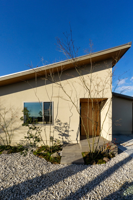 villa casa 陰影の平屋 modern-exterior
