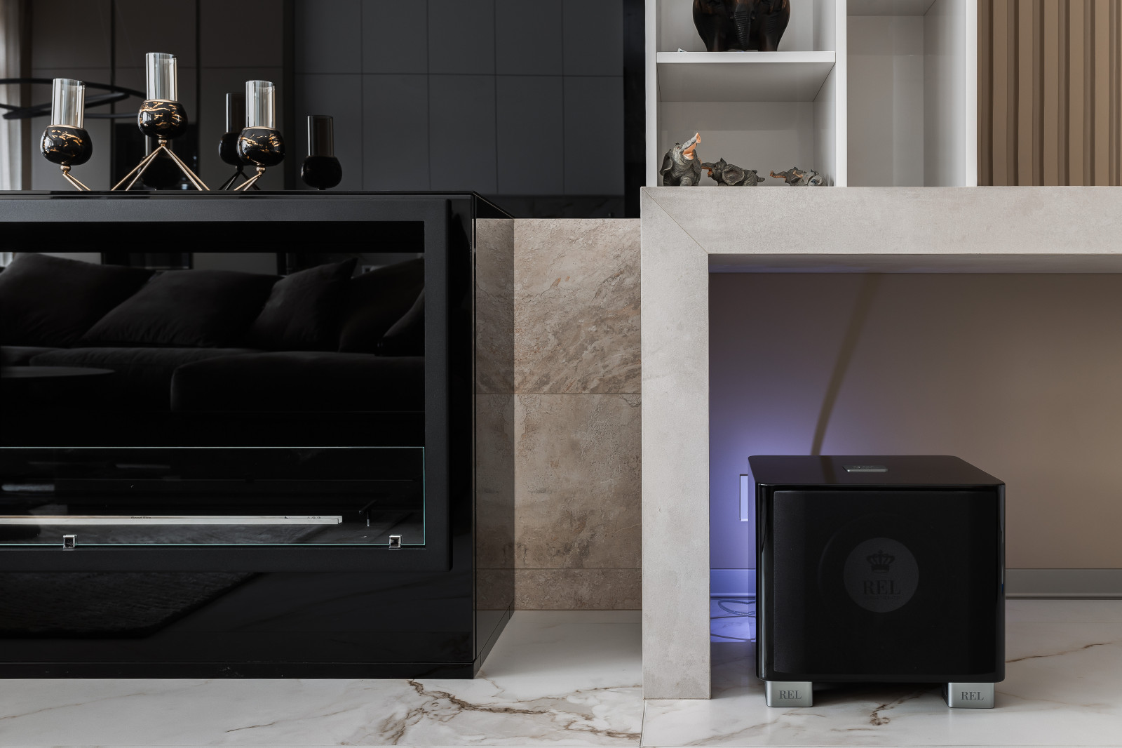 Домашний кинотеатр в гостиной