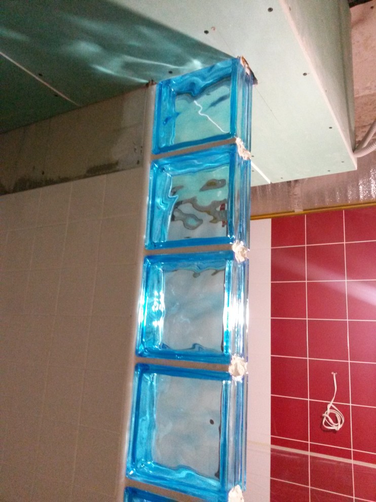 Монтаж стеклоблоков с подсведкой RGB