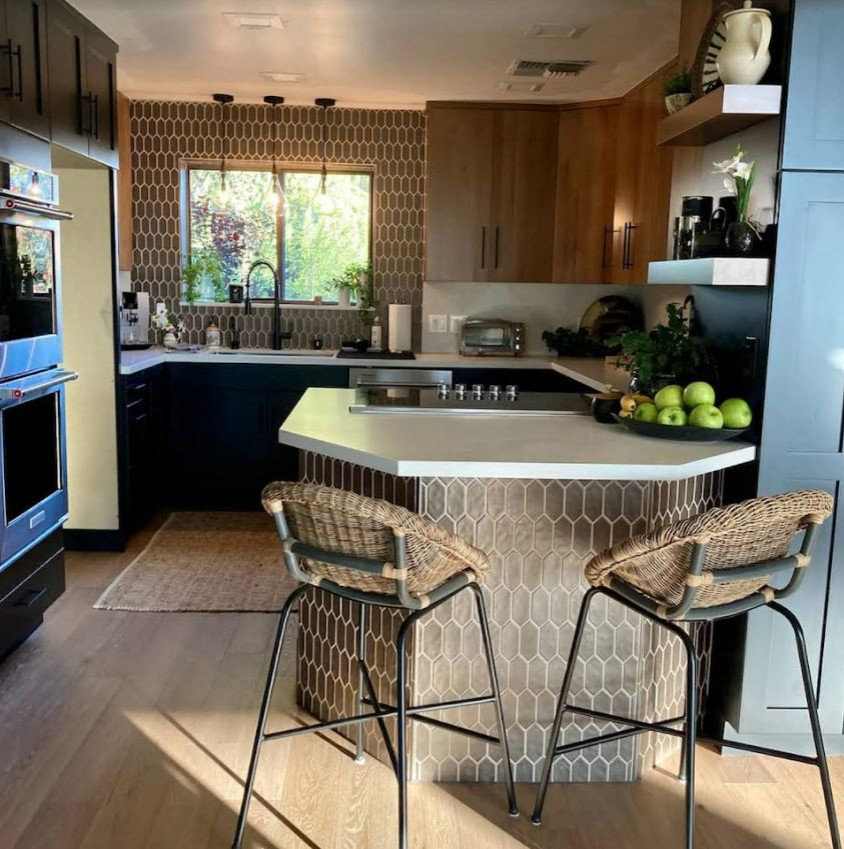 Design ideas for a medium sized eclectic kitchen in Sacramento.