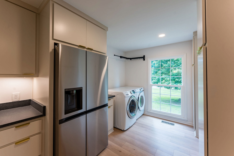 Modern Kitchen and Laundry Room