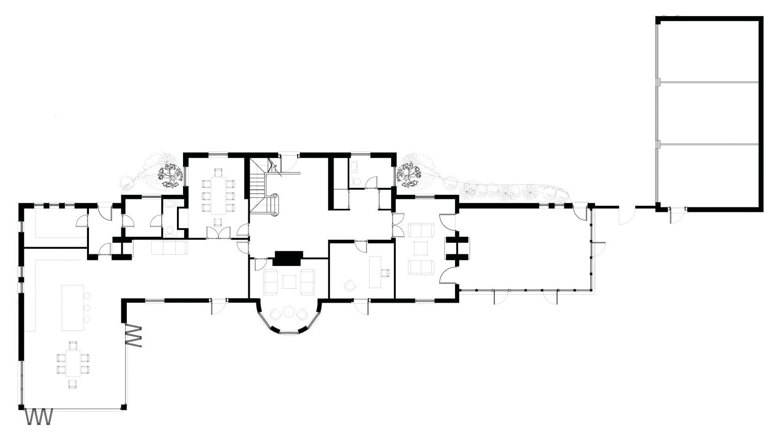 Bradgate extension to 1920s elegant detached house