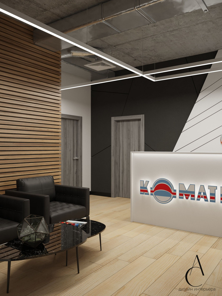 ОФИС ГУБЕРНСКОГО ЯХТ-КЛУБА "КОМАТЕК"