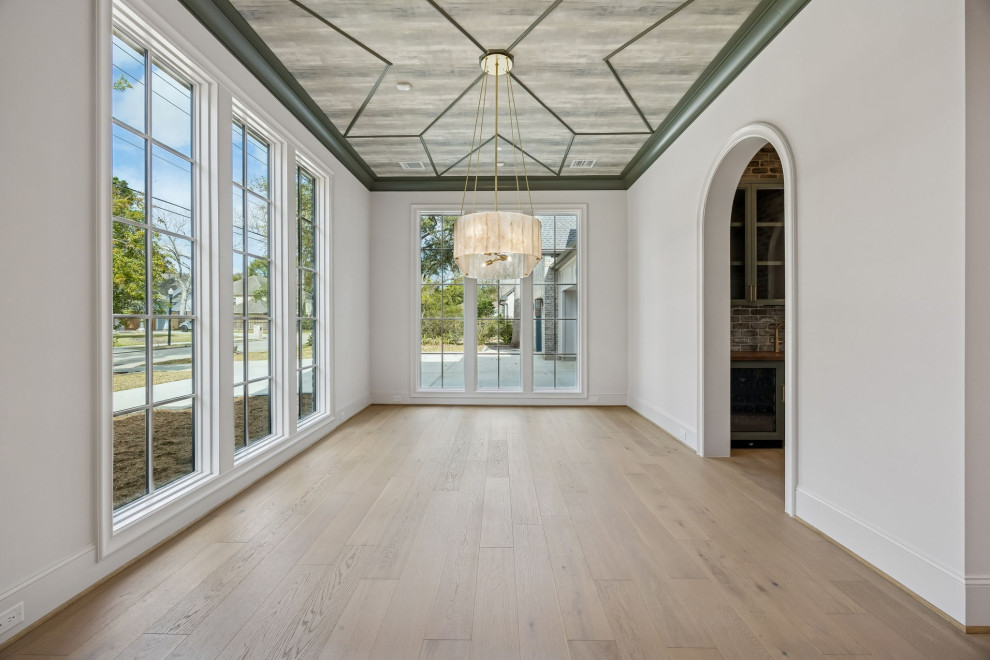 Inspiration for a transitional home design remodel in Houston