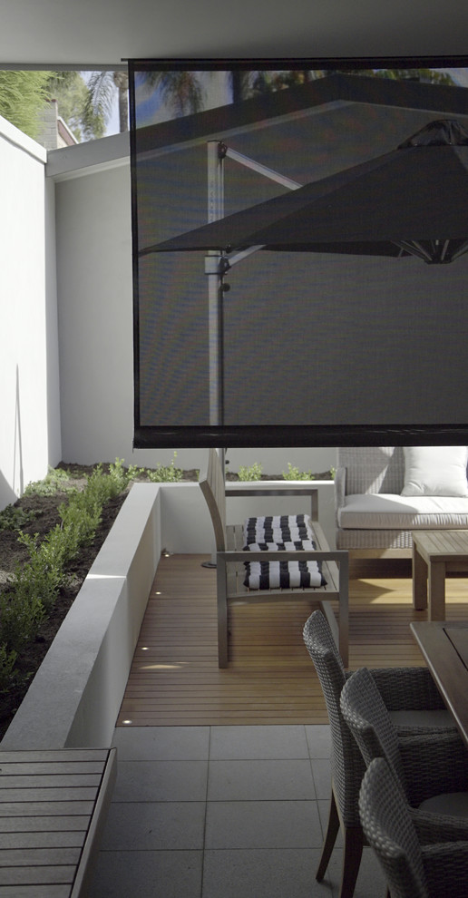 How to Customize Your Outdoor Space with Alfresco Blinds