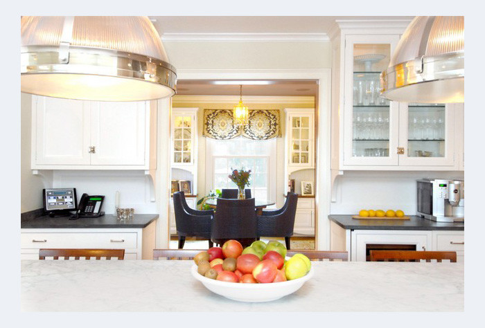 Transitional kitchen photo in Miami