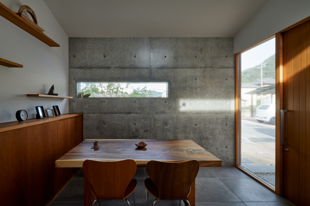 イロドリの家 moderno-comedor