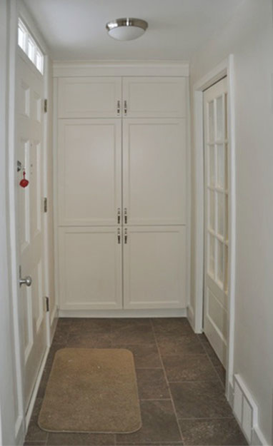 Inspiration for a transitional home design remodel in Toronto