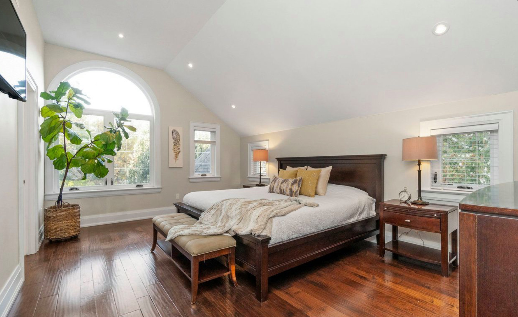 New primary bedroom