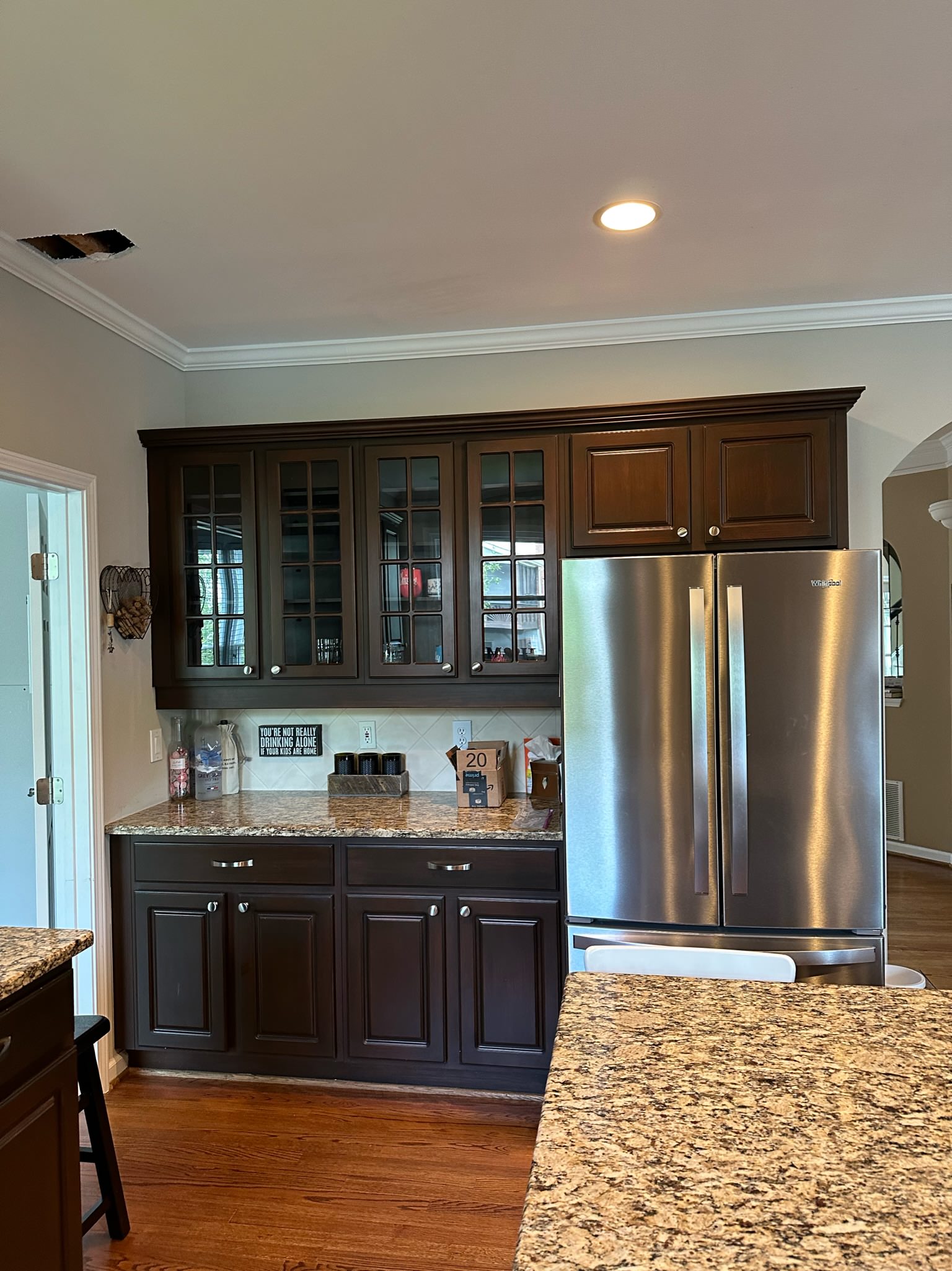 MARIETTA white coastal kitchen