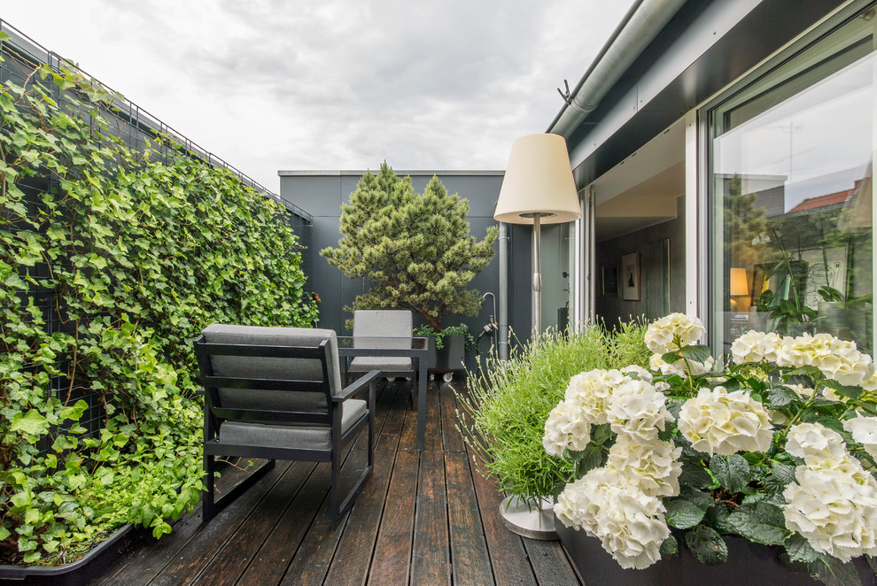 Kleines, Unbedecktes Modernes Loggia in Hannover