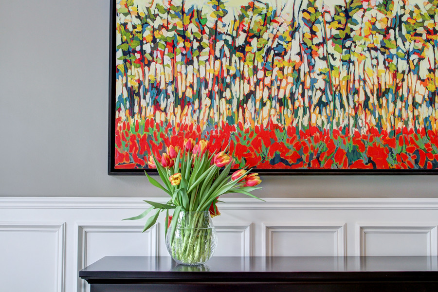 Transitional home design photo in Toronto