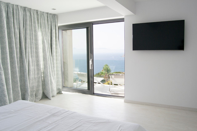 OSSA MAJOR contemporary-bedroom