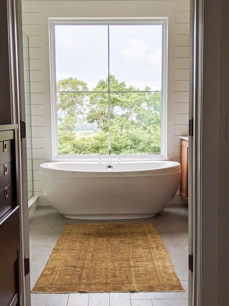 Home design - transitional home design idea in St Louis