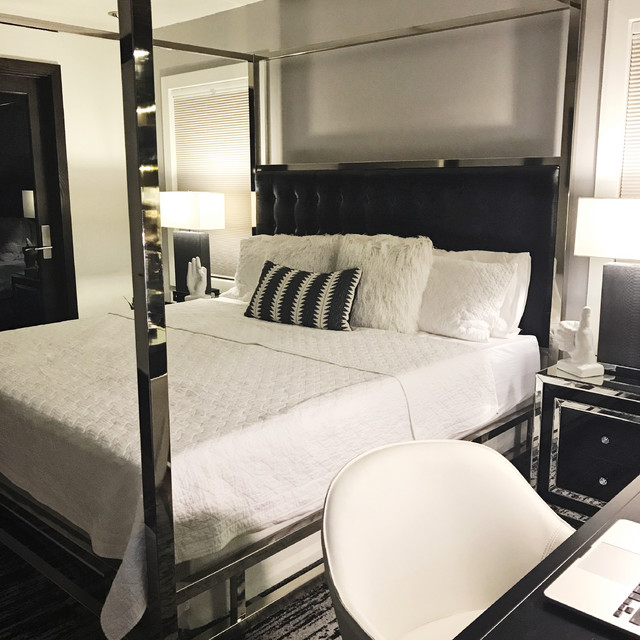 LAMER STREET, BURBANK, CA modern-schlafzimmer