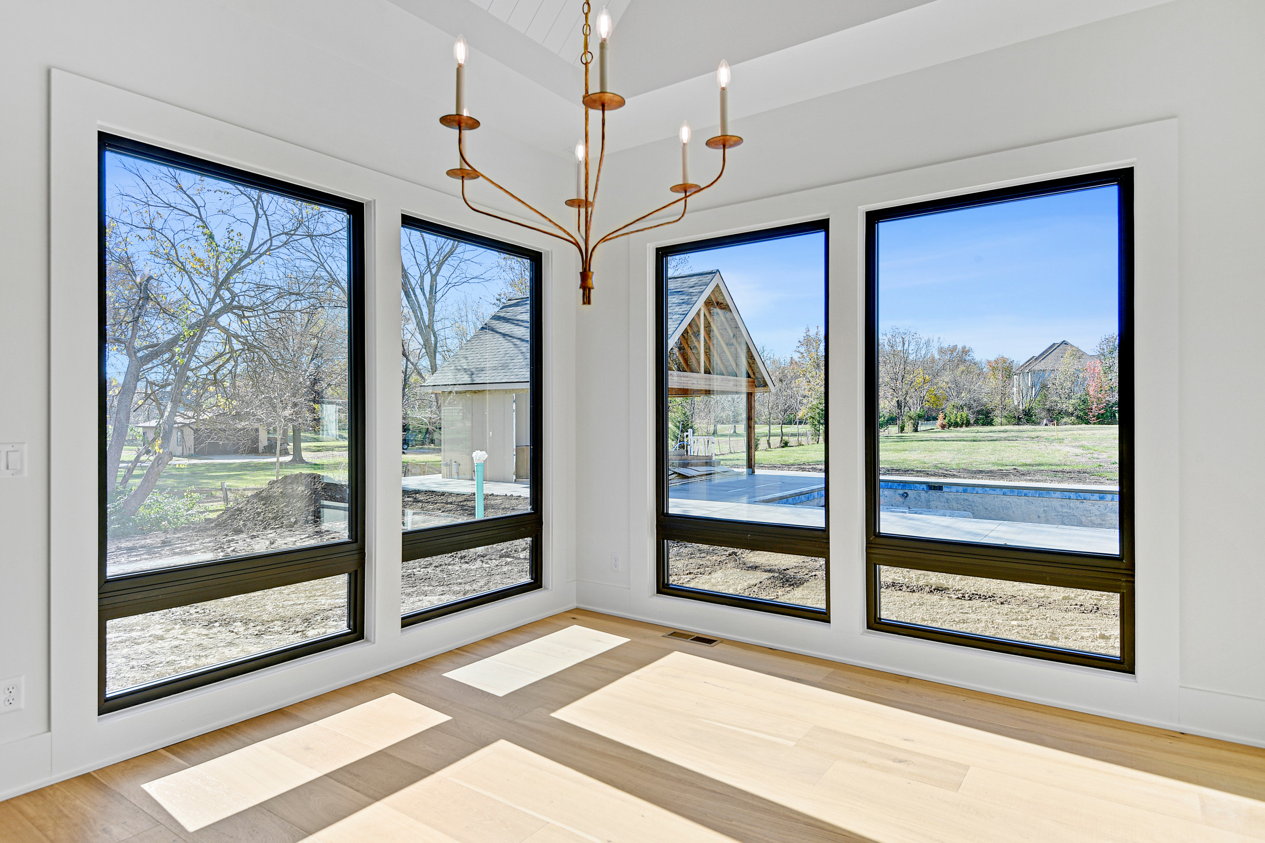 148th and Switzer, Custom Build