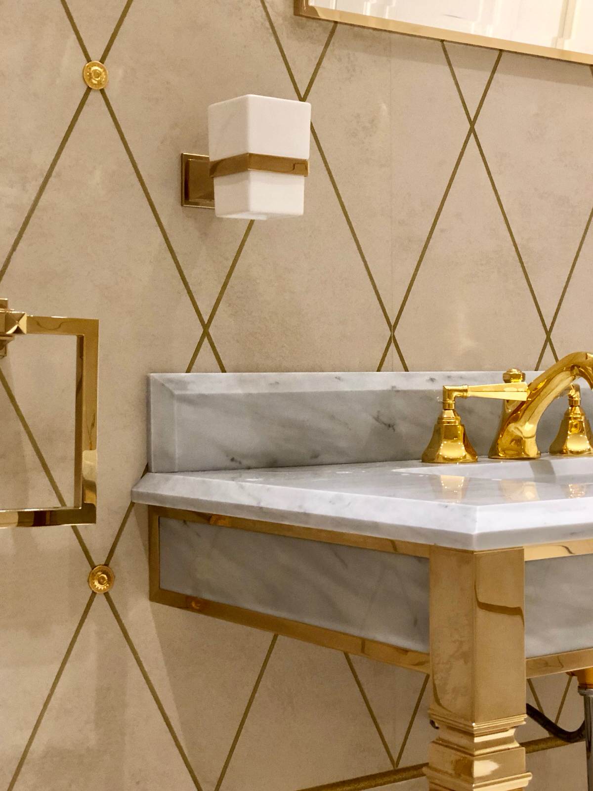 КВАРТИРА НА МОЖАЙКЕ