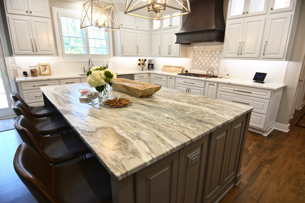 Inspiration for a transitional kitchen remodel in Indianapolis