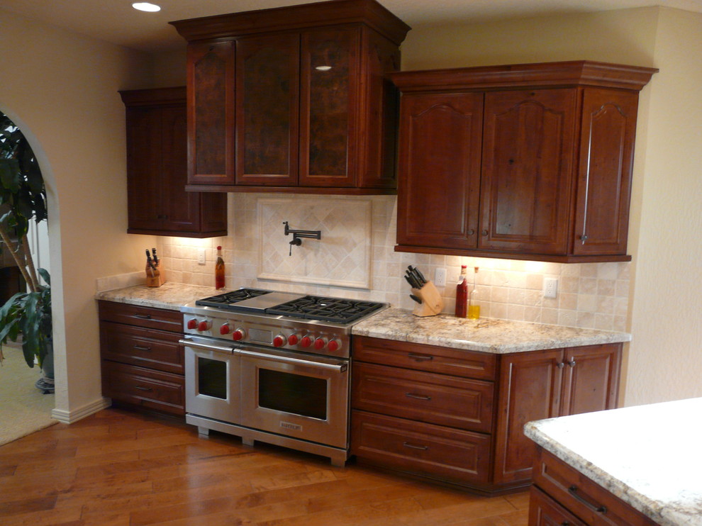 Kitchen - kitchen idea in Phoenix
