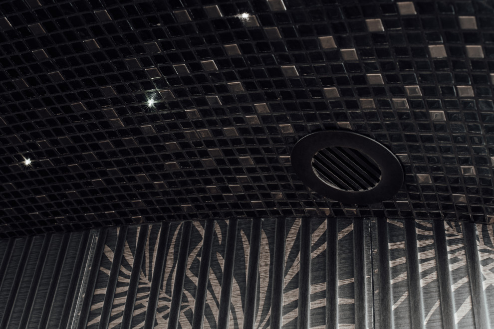 Вентиляционная решетка в хамаме.