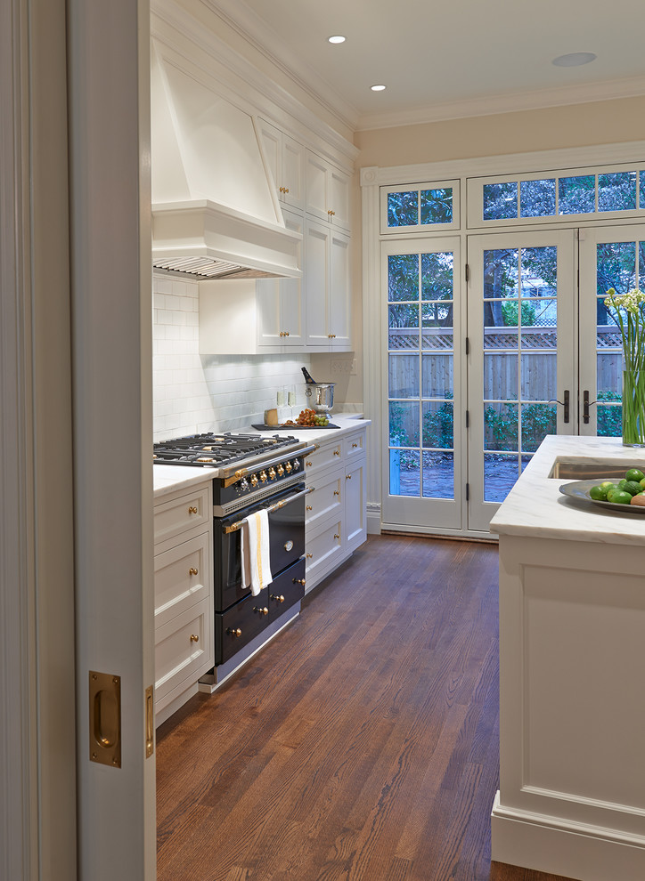 Transitional kitchen photo in DC Metro