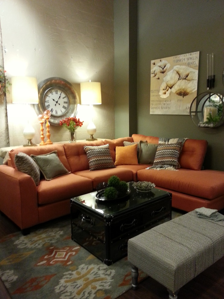 Design ideas for a transitional living room in Cedar Rapids.