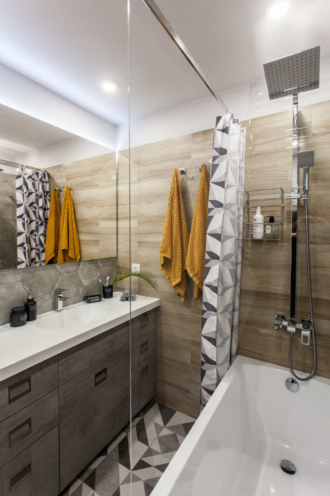 Жизнь у реки