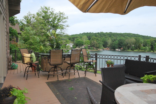 Rustic Treasure montagne-terrasse-en-bois