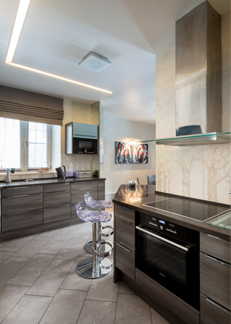 Серая зеркальная квартира