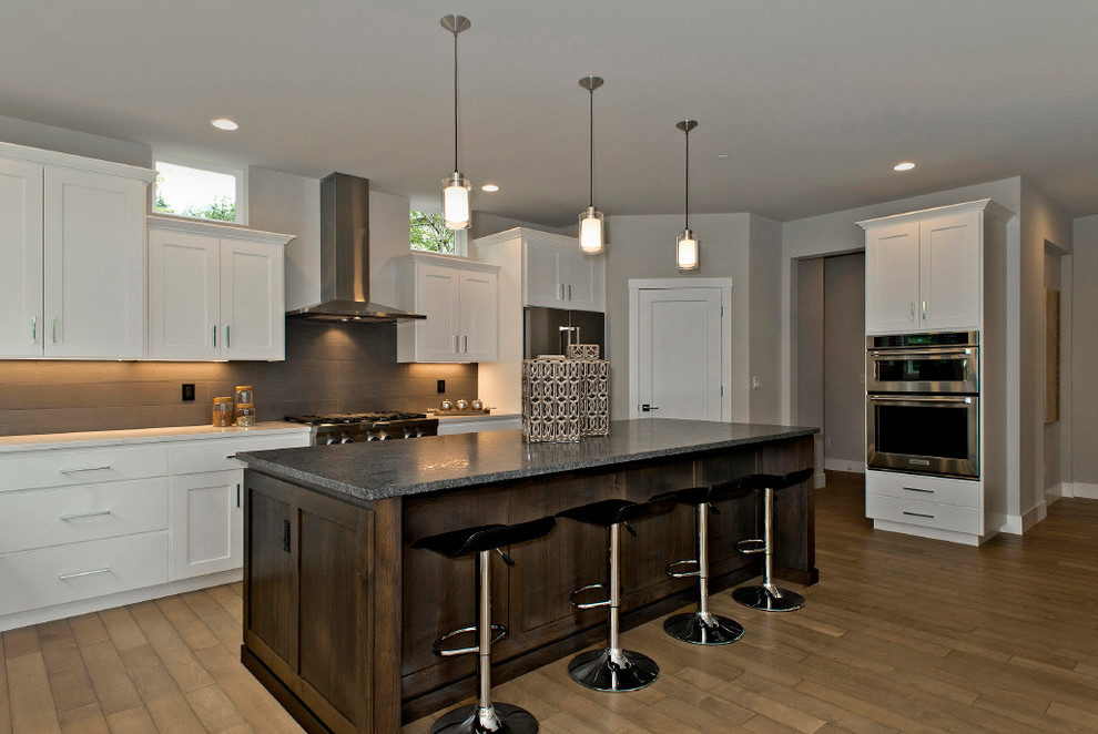Kitchen - transitional kitchen idea in Boise
