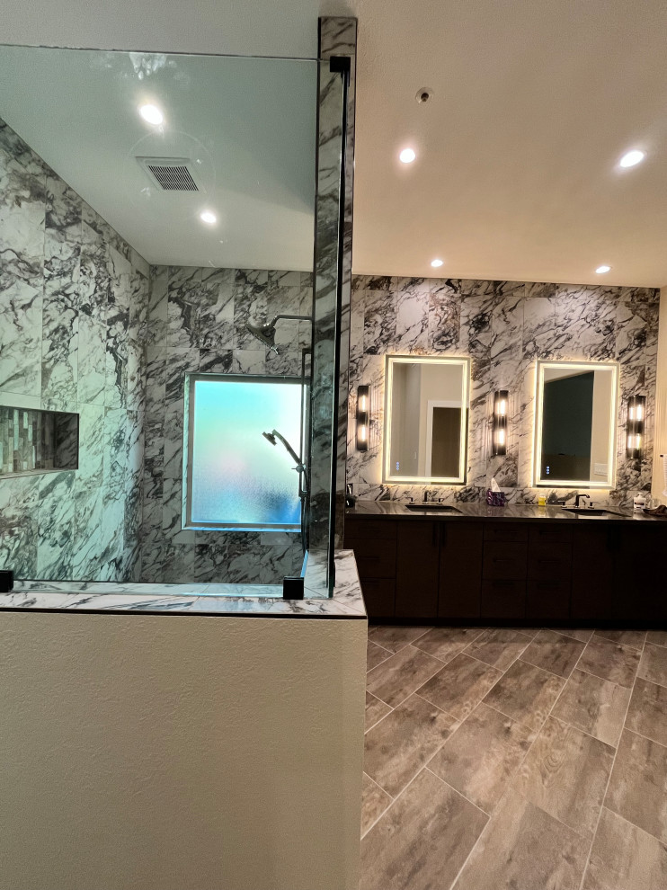 Bathroom - bathroom idea in Phoenix