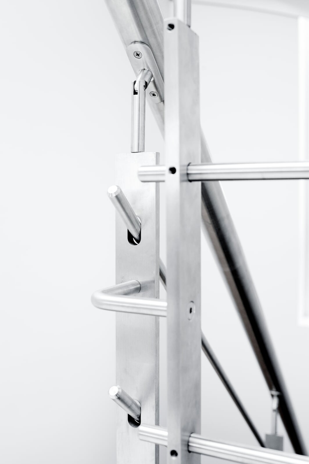 Лестница из бамбука с ограждением из нержавеющей стали