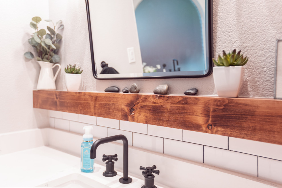English Chestnut | Master Bathroom