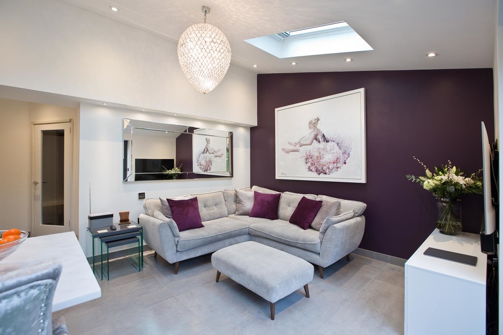 Mid-sized contemporary family room in Berkshire.
