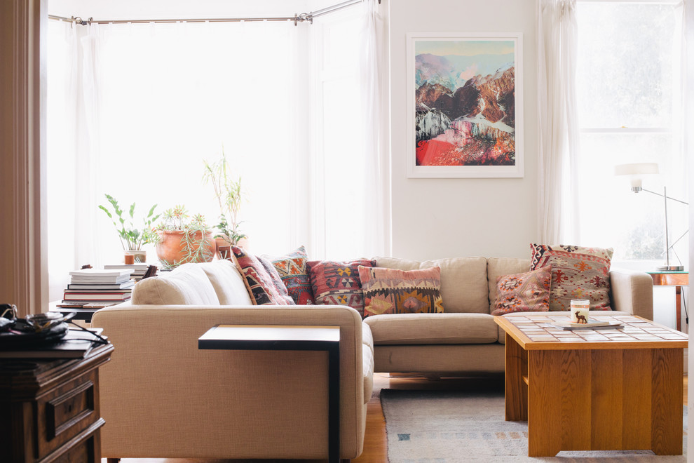 This is an example of a small eclectic living room in San Francisco.