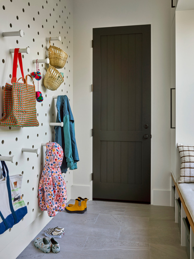 Entryway - coastal entryway idea in Orange County