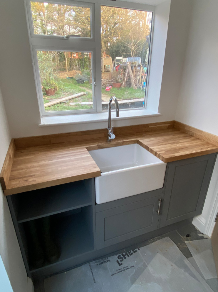 Worktop specialists (quartz, oak, compact laminate, laminate)